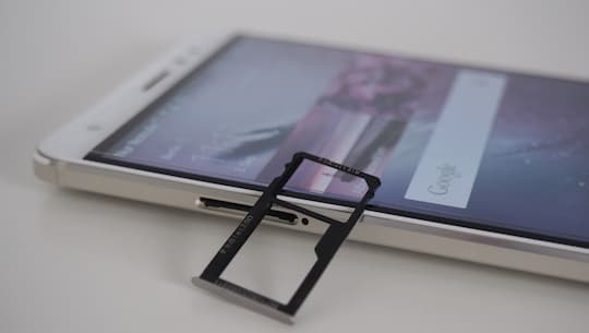 Dual-Slot fr SIM- und microSD-Karte, aber kein Dual-SIM