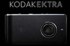 Das Kodak Ektra wirkt augenscheinlich wie eine Kamera, es handelt sich jedoch um ein Smartphone.