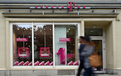 421 Telekom eigene Shops haben wieder geffnet.