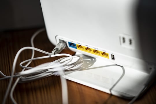 Zur rechtsverbindlichen Messung muss der Computer ber ein LAN-Kabel direkt an den Router (eine von 4 gelben Buchse) angeschlossen werden.