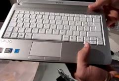 Sony Vaio M Unboxing Netbook Video Tastatur