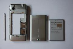 Das Akkufach des Sony Ericsson Xperia X2.