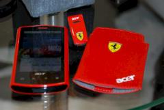 Acer Liquid e Ferrari mit Zubehr