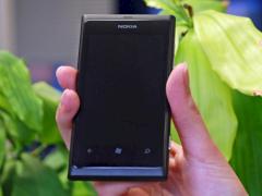 Gehuse aus einem Guss: Das Nokia Lumia 800