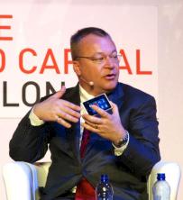 Nokia-CEO Stephen Elop auf der MWC-Keynote