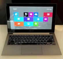 Asus Zenbook UX21 mit Touchscreen und beleuchteter Tastatur