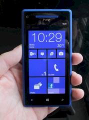 Windows Phone 8X von HTC bereits lieferbar