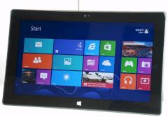 Der Windows 8 Startscreen auf einem Surface-Tablet.