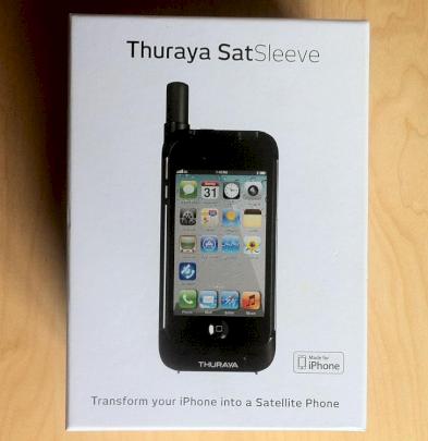 Das Thuraya-SatSleeve kommt in einem iPhone-typsichen Karton.