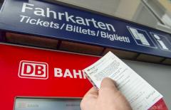 Fahrkarten mssen nicht mehr aus dem Automaten kommen: Das Handyticket untersttzt jetzt auch das City-Ticket