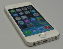 eBay-Hndler: Neues iPhone 5S mit 16 GB Speicher fr 499 Euro