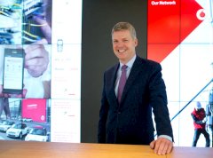 Vodafone-Chef Schulte-Bockum kndigt an, dass die Marke Kabel Deutschland verschwinden wird.
