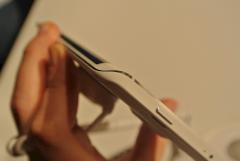 Samsung Galaxy Note Edge im Hands-On: Wenn das Display ne Biege macht