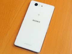 Die Glas-Rckseite des Sony Xperia Z3 Compact