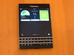 Homescreen des Blackberry Passport