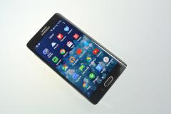 Samsung Galaxy Note Edge: Android Kitkat ist leider mit vielen unntigen Apps zugespamt