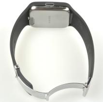 Angenehm zu tragende Gummi-Armbnder mit einer Schnalle: Die Smartwatch 3 ist gut tragbar.