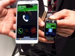 Nach der Installation des Tarifs: Telefonat zwischen Smartphone und Smartwatch