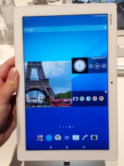 Das Xperia Z4 Tablet macht auch hochkant eine gute Figur