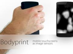 Bodyprint: Das Ohr oder die Faust entsperrt das Smartphone.