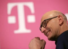 Telekom-Chef Tim Httges will kostenpflichtige berholspur im Internet anbieten