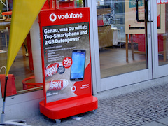 Aufsteller vor Vodafone-Shop