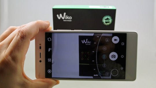 Wiko Fever 4G im Test: Das Handy, das im Dunkeln leuchtet