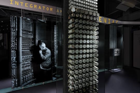 Teil des ENIAC im Heinz Nixdorf MuseumsForum in Paderborn