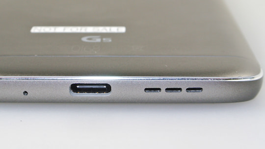 Anschlsse und Tasten beim LG G5 im Test