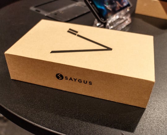 Saygus V - ein Smartphone, zwei Speicherkartensteckpltze.