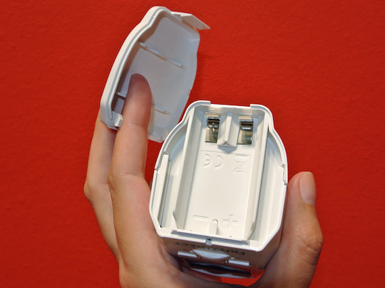 FRITZ!DECT 300: Betrieben wird das Heizkrper­thermostat mit zwei Mignon-Batterien (AA)