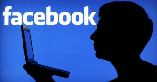 Beim Umgang mit Facebook in Bezug auf Hass-Kommentare herrscht politische Uneinigkeit 8Symbolfoto)