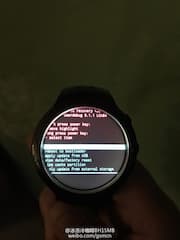Auf der HTC Smartwatch luft eine Version von Android Wear.