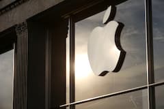 Das Apple-Logo ist an einem Apple-Store in Hamburg zu sehen.