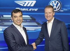 Prof. Amnon Shashua (Chairman Mobileye) and Dr. Herbert Diess (Chairman Volkswagen brand).