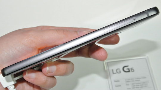 Seitenansicht des LG G6 im Hands-On