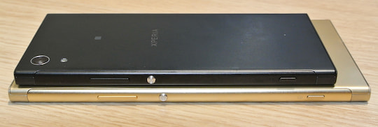 Die Seiten des Sony Xperia XA1 und Ultra im Vergleich