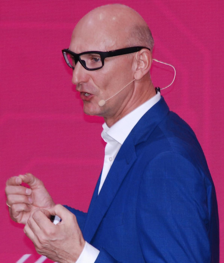Timotheus Httges mit der vernetzten Zeiss-Brille