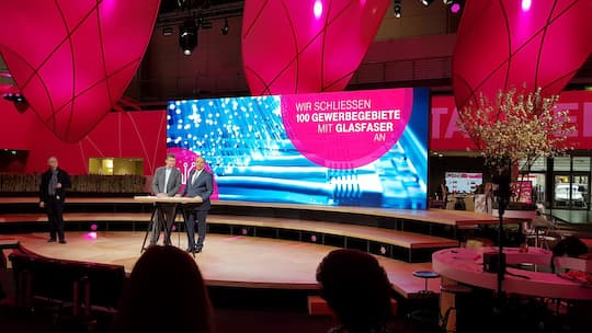 Hagen Rickmann (rechts) und Reinhard Clemens auf der CeBIT-Pressekonferenz der Telekom