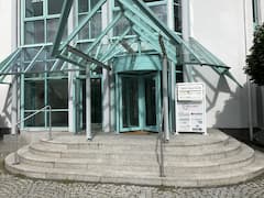Eingang zur Drillisch-Firmenzentrale in Maintal