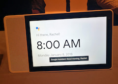 Das Display kommt mit integriertem Google Assistant