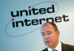 1&1-United-Internet Grnder Ralph Dommermuth wirft seinem Kollegen Markus Haas (o2) "alternative Fakten" vor.