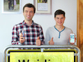 Brgermeister Daniel Paul (links) und sein EDV-Referent Andreas Engl (rechts) freuen sich ber Mobilfunk in Weiding (Bayrischer Wald)