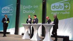 Auto-Panel bei "DAB+ im Dialog" in Berlin