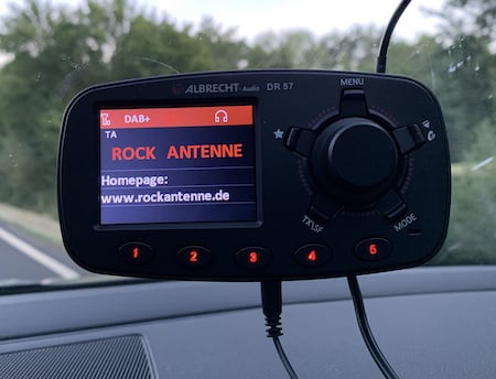 DAB+ im Auto: Werkslösung vs. nachgerüstetes Radio ...