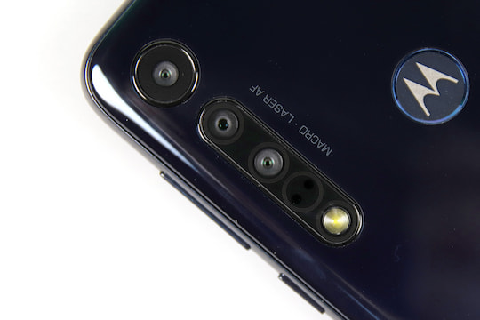 Die Triple-Kamera des Moto One Macro