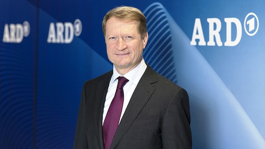 Der ehemalige ARD-Vorsitzende Ulrich Wilhelm fordert ein eigenes Streaming-Angebot