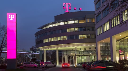 Telekom erffnet Shops wieder