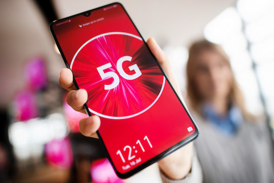 Privatkunden von Telekom oder Vodafone knnen an bestimmten Orten schon heute die 5G-Technik erproben
