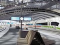 Mit besserem Empfang: Der "neue" ICE 4 im Hauptbahnhof Berlin